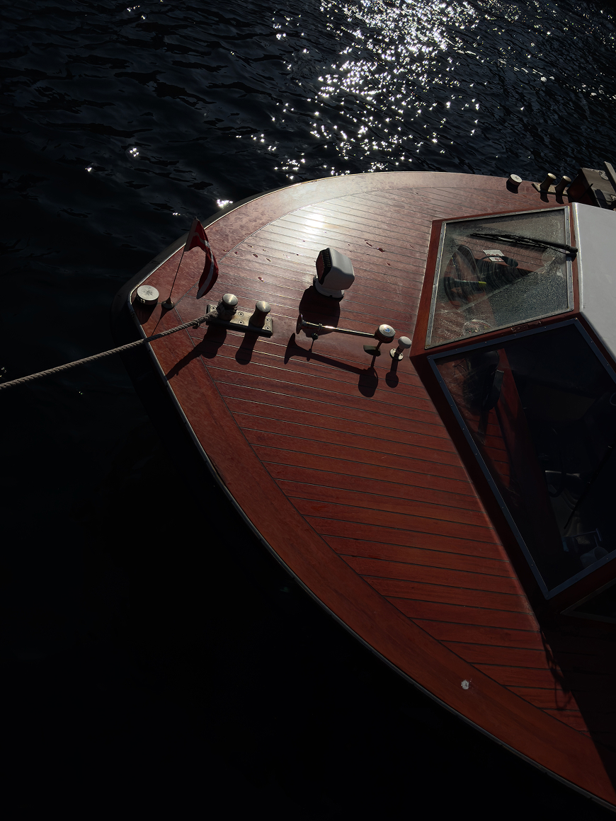 Kopenhagen lässt sich wunderbar mit dem Boot auf einer der Canaltours erkunden.